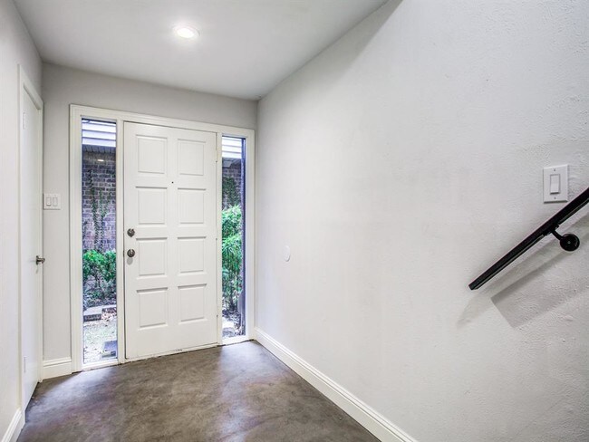 Foto del edificio - 4411 Gilbert Ave