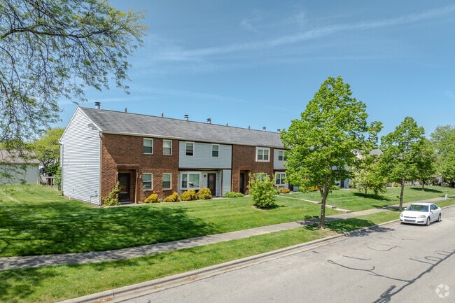 Building Photo - Cross Country Townhomes