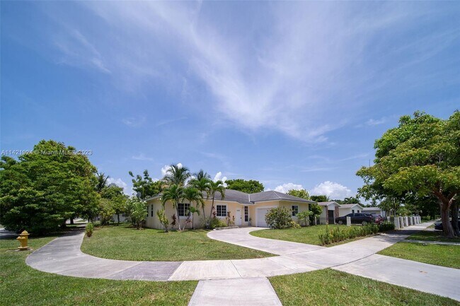 Building Photo - 19780 SW 87th Ave