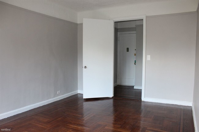 Building Photo - 2859 Barker Ave