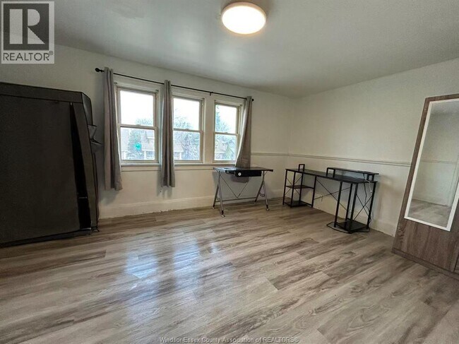 Photo du bâtiment - 415 Rankin Ave