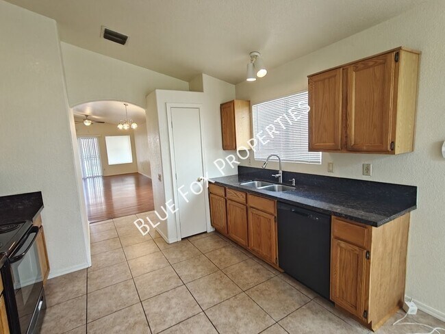 Foto del edificio - 3313 W Millstone Pl