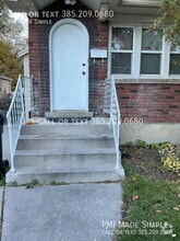 Building Photo - 362 600 W