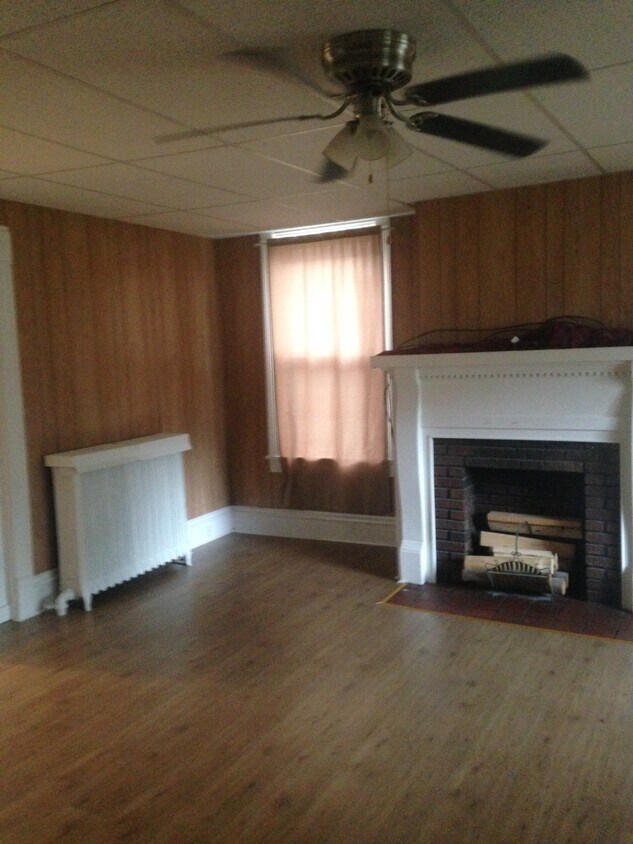 Foto principal - 207 N Chestnut St