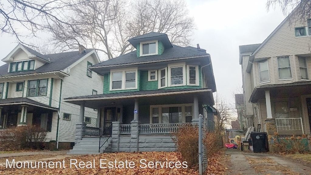 Foto principal - 10222 Pierpont Ave