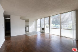 Building Photo - 11133 Rose Ave