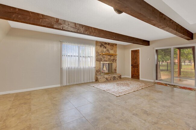 Building Photo - 1405 E County Rd 130