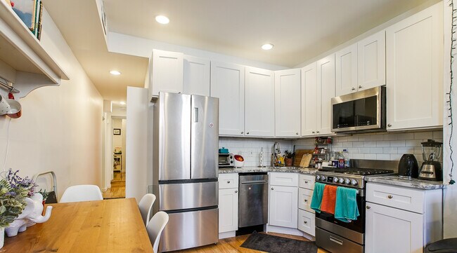 Kitchen - 1202 Pine St