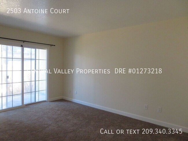 Foto del edificio - 2503 Antoine Ct