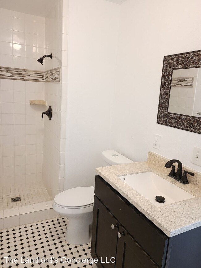 Foto del edificio - 4 br, 2 bath House - 1111 N Lilac Ave