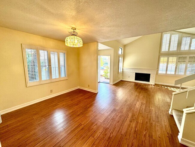 Building Photo - Charming 3 bedroom home in desirable North...