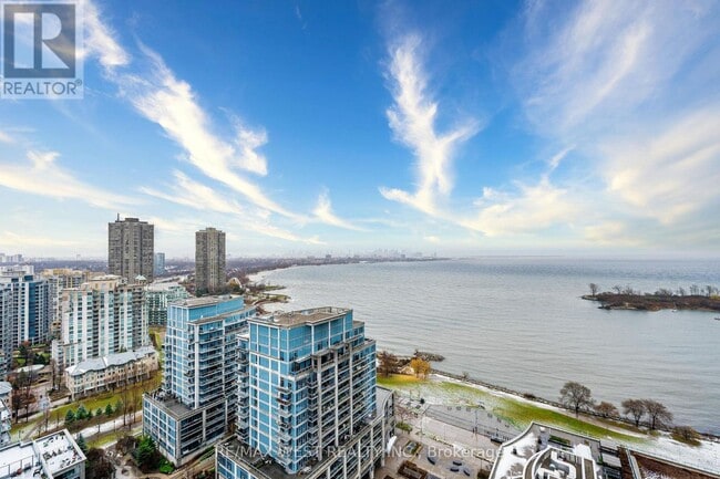 Building Photo - 16 Brookers Ln