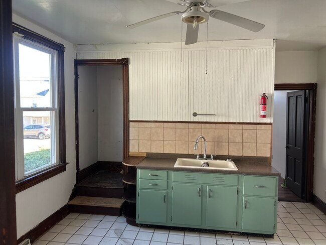 Kitchen - 111 4th St