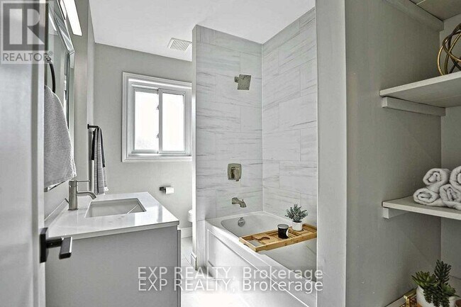 Photo du bâtiment - 778 Drury Ln