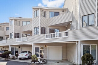 Building Photo - 6 Seawinds Way
