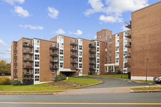 Building Photo - 200 Willet Street