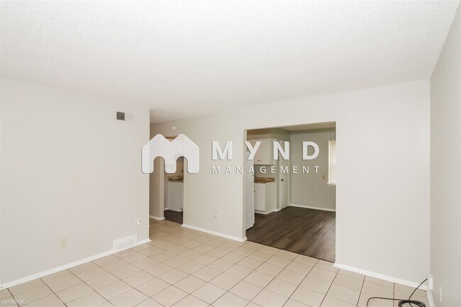 Building Photo - 3 br, 1 bath House - 6875 Embassy Cir
