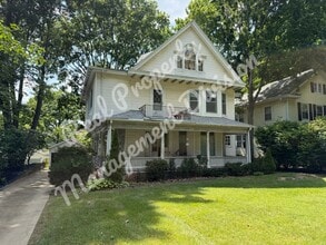 Building Photo - 131 S Douglas Ave