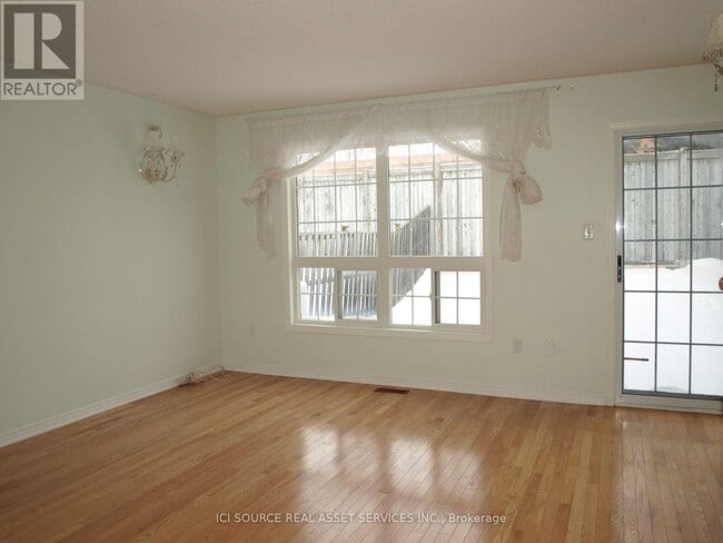 Building Photo - 217 Hammersly Blvd