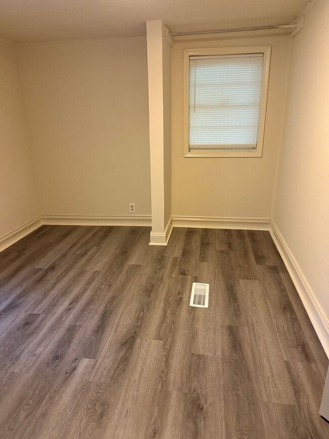 Foto del edificio - 3bed 1.5 bathroom house.