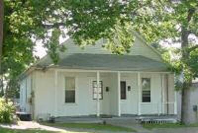 Primary Photo - 1216-1220 Floyd Blvd