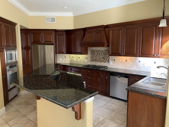 Building Photo - 2242 Silver Blossom Court