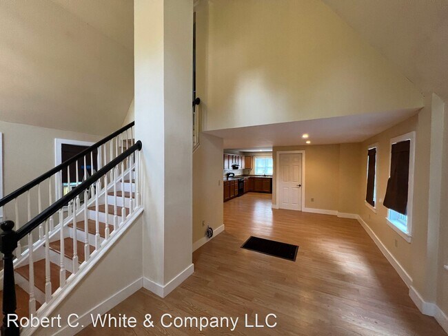 Building Photo - 2 br, 1.5 bath House - *1123 Sullivan Avenue