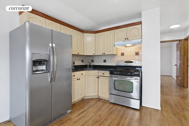 Building Photo - 1383 E 99th St