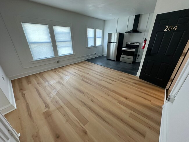 Foto del edificio - 1384 W 83rd St