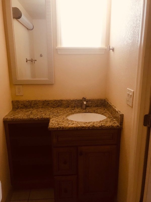 Bathroom - 1315 N US Highway 1