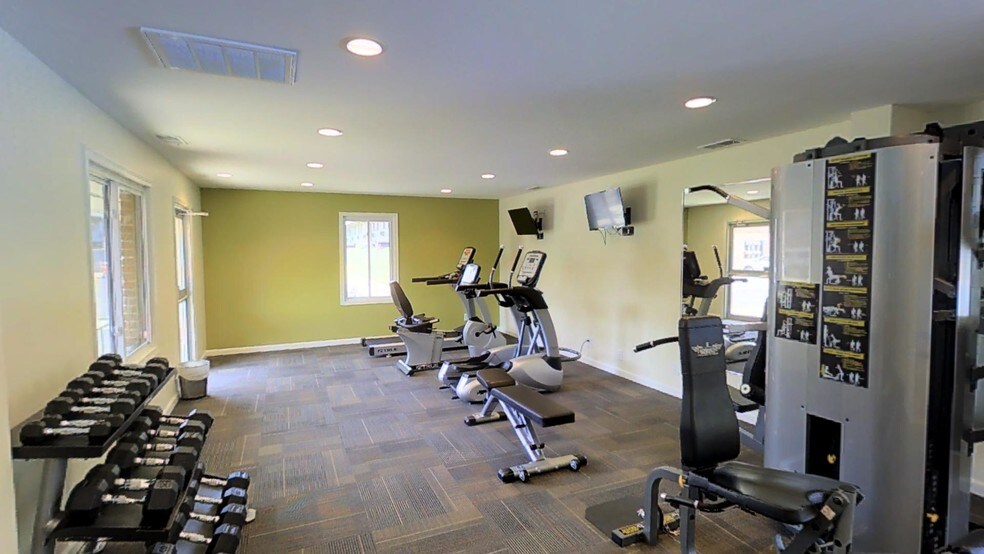 Kingston Square Apartments