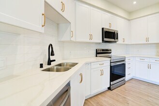 Building Photo - Bolsa Row Apartments