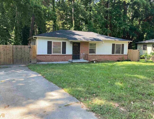 Building Photo - 3733 Clovis Ct NW