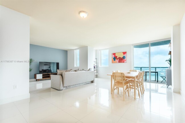 Foto del edificio - 244 Biscayne Blvd