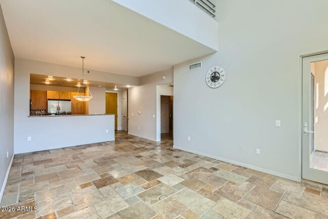 Foto del edificio - 17 W Vernon Ave