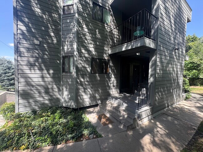 Building Photo - 480 North Wall Street-C101
