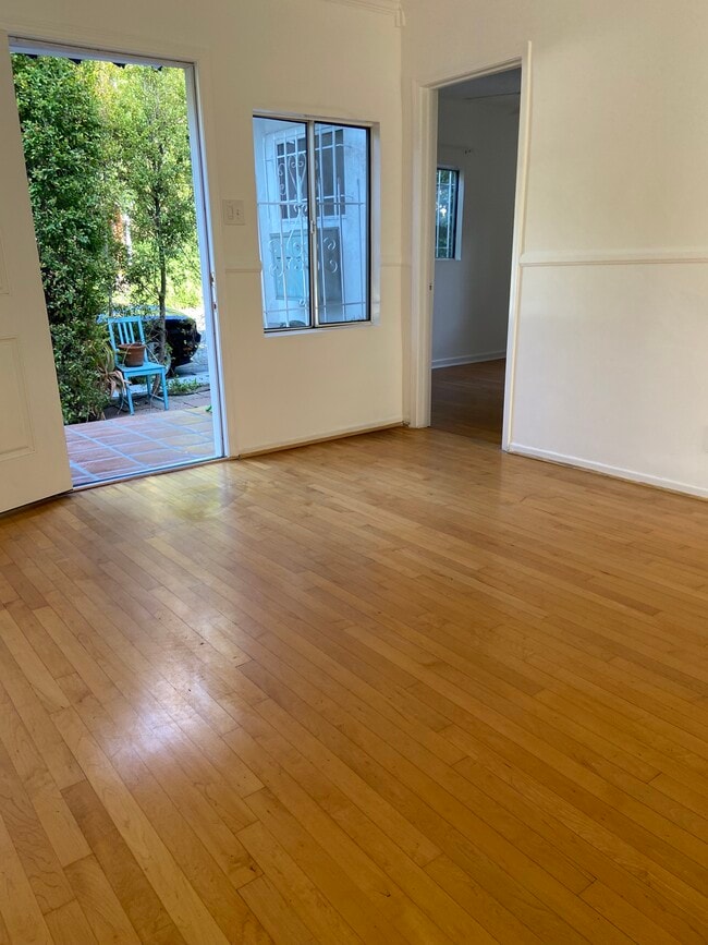 Main Room Entry View to Office/Small Spare Bedroom. - 2107 Vine St