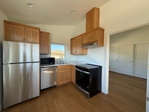 Building Photo - 1285 Hagen Wy