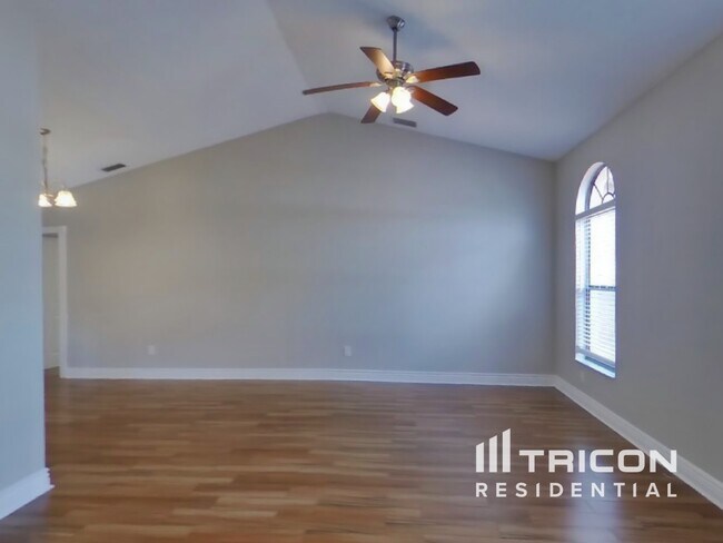 Building Photo - 8201 Golden Bear Loop