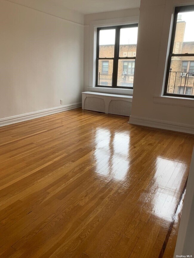 Foto del edificio - 144-32 35th Ave