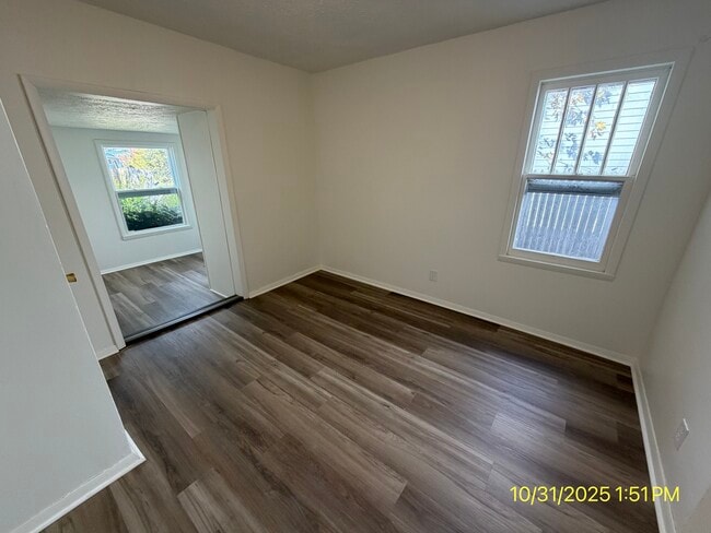 Building Photo - 3219 S Vine St