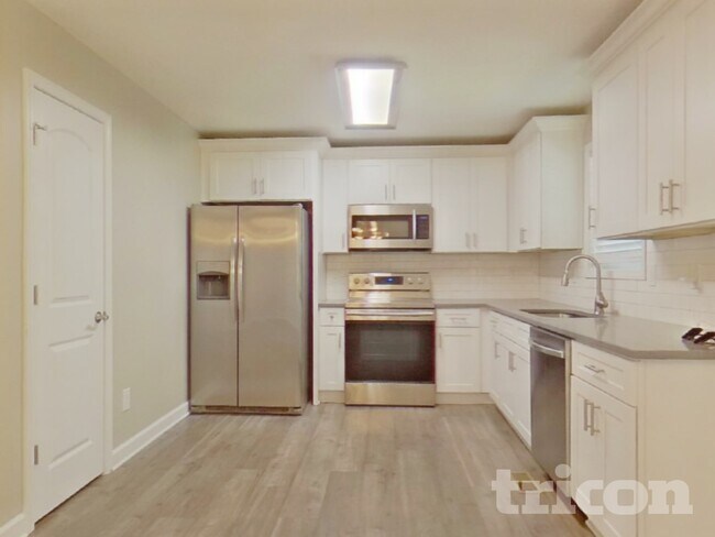 Building Photo - 89 Delane Dr