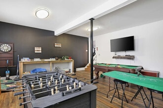 Building Photo - 153 Bull Run