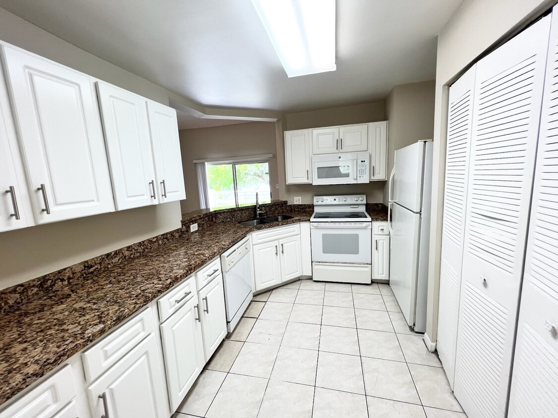 Photo - 3457 NW 44th St (Lauderdale Lakes, FL)