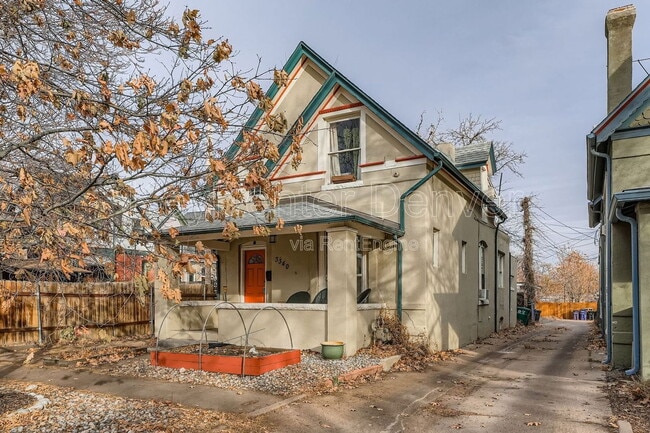 Building Photo - 3340 Wyandot St