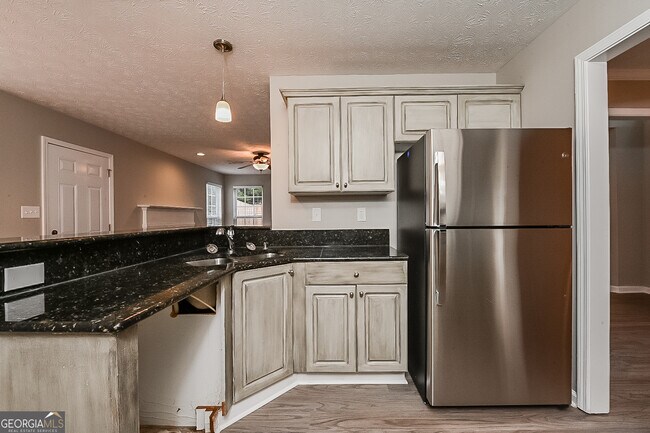Foto del edificio - 604 Longstreet Ln