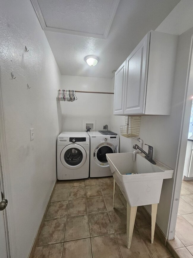 Building Photo - Beautiful 3 Bedroom Home in Komohana Gardens