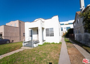 Building Photo - 5611 Carlin St