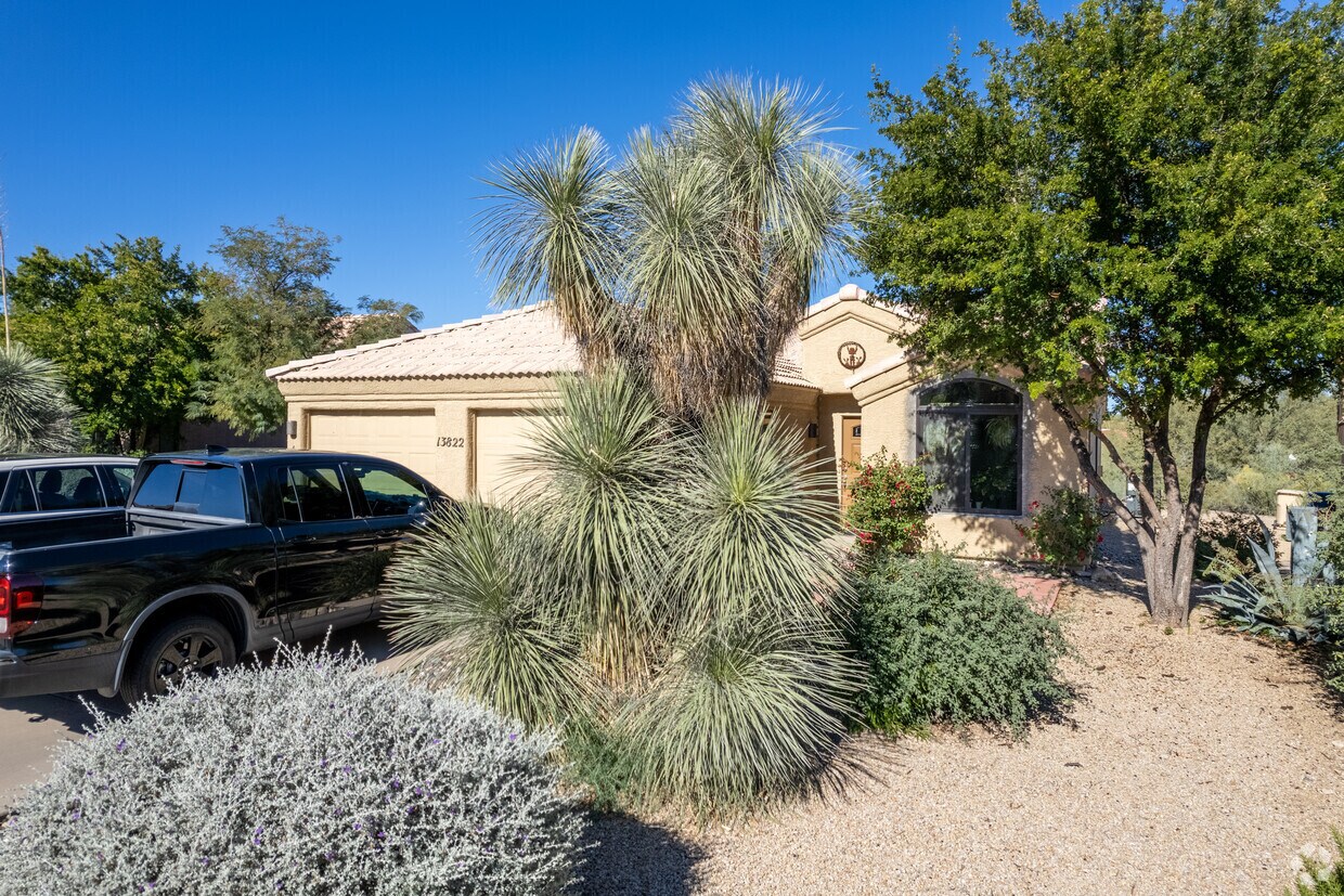 Primary Photo - 13822 Cambria