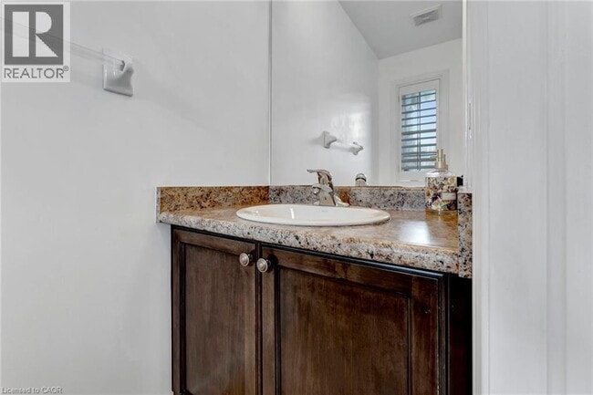 Building Photo - 400 Stonehenge Dr